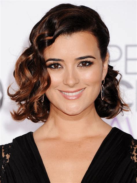 Cote de Pablo 2024: dating, net worth, tattoos, smoking & body。